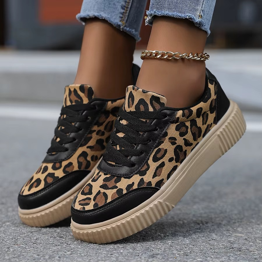 Orthopedic Leopard Sneaker