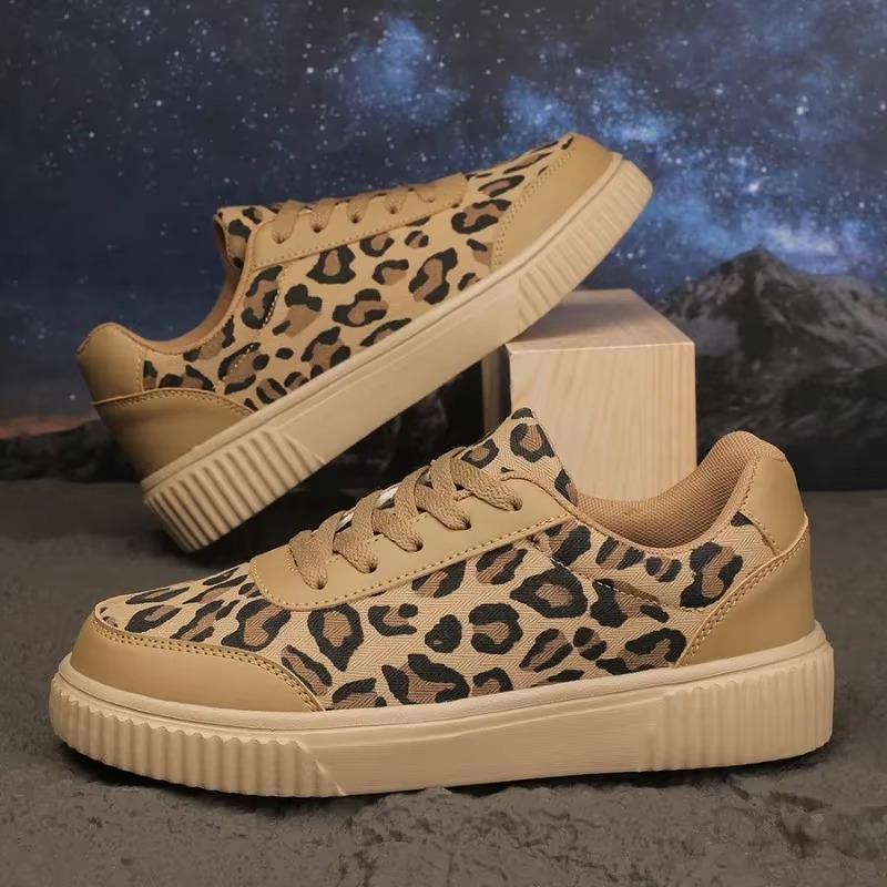 Orthopedic Leopard Sneaker