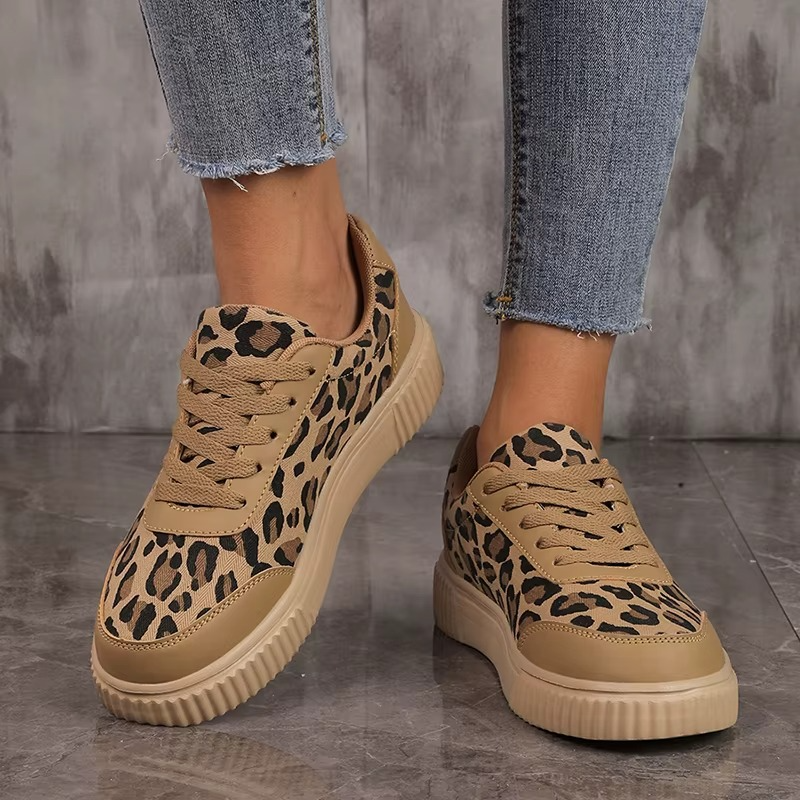 Orthopedic Leopard Sneaker
