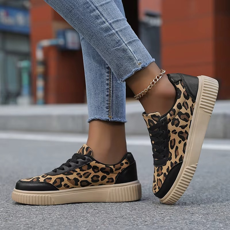 Orthopedic Leopard Sneaker
