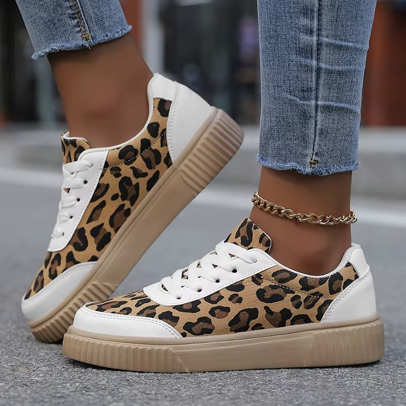 Orthopedic Leopard Sneaker